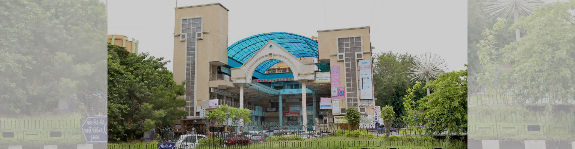 poddar plaza - shopping complex in surat